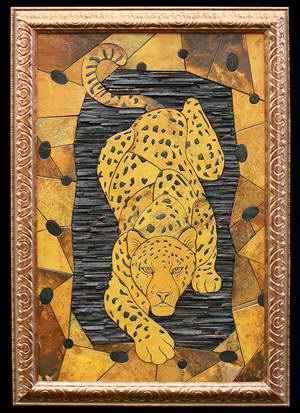 Крадущийся леопард - картина на камне